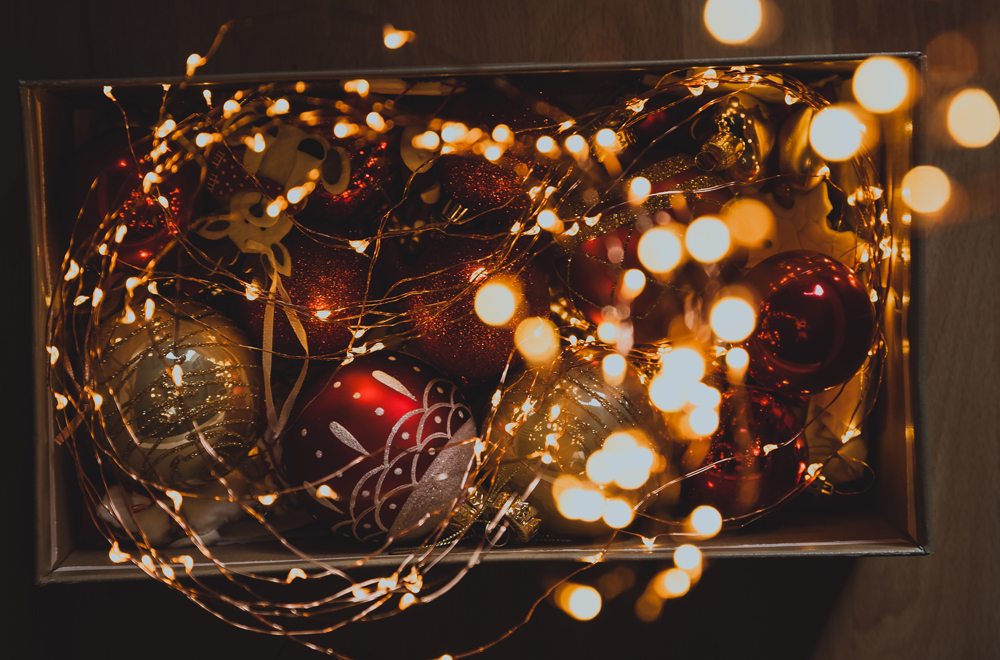 Kerstlampjes hoeven allang de boom niet meer in om je kamer op te lichten